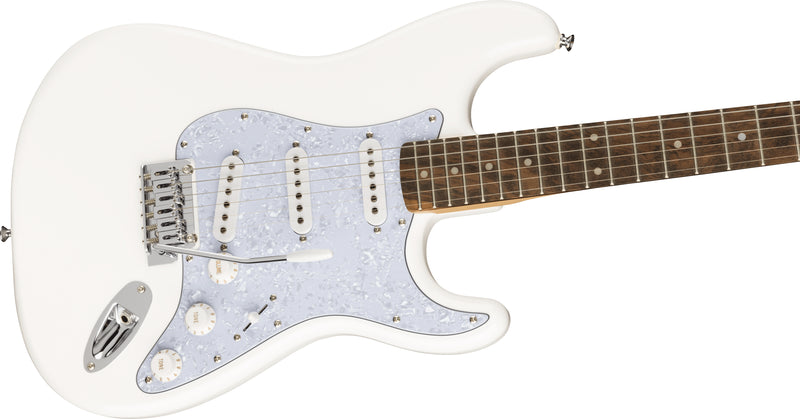 กีตาร์ไฟฟ้า Squier FSR Affinity Series Stratocaster, Pearloid Pickguard, Artic White