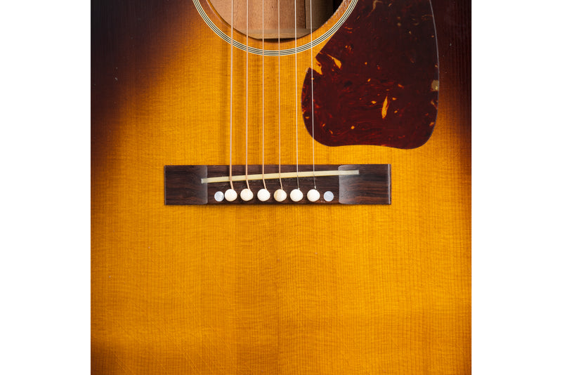 กีตาร์โปร่ง Gibson 1942 Banner J-45 Vintage Sunburst Light Aged