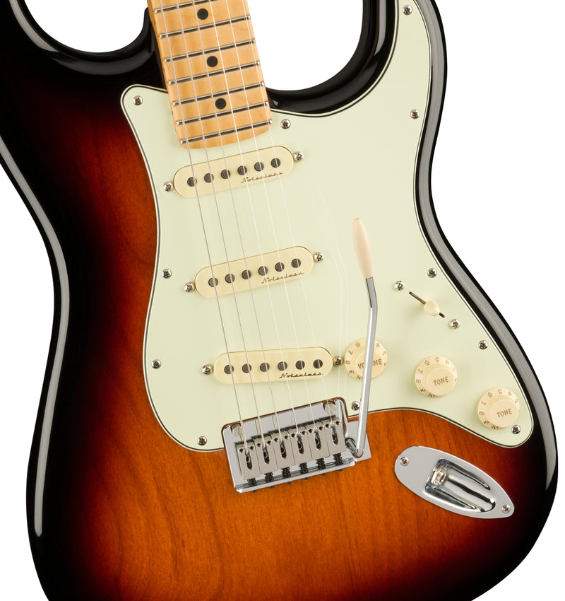 กีต้าร์ไฟฟ้า Fender Player Plus Stratocaster