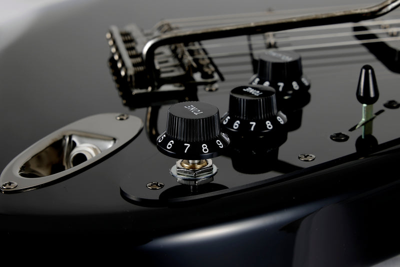 กีต้าร์ไฟฟ้า Fender FINAL FANTASY XIV Stratocaster