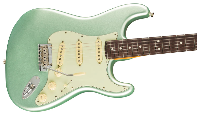 กีต้าร์ไฟฟ้า FENDER AMERICAN PROFESSIONAL II STRATOCASTER